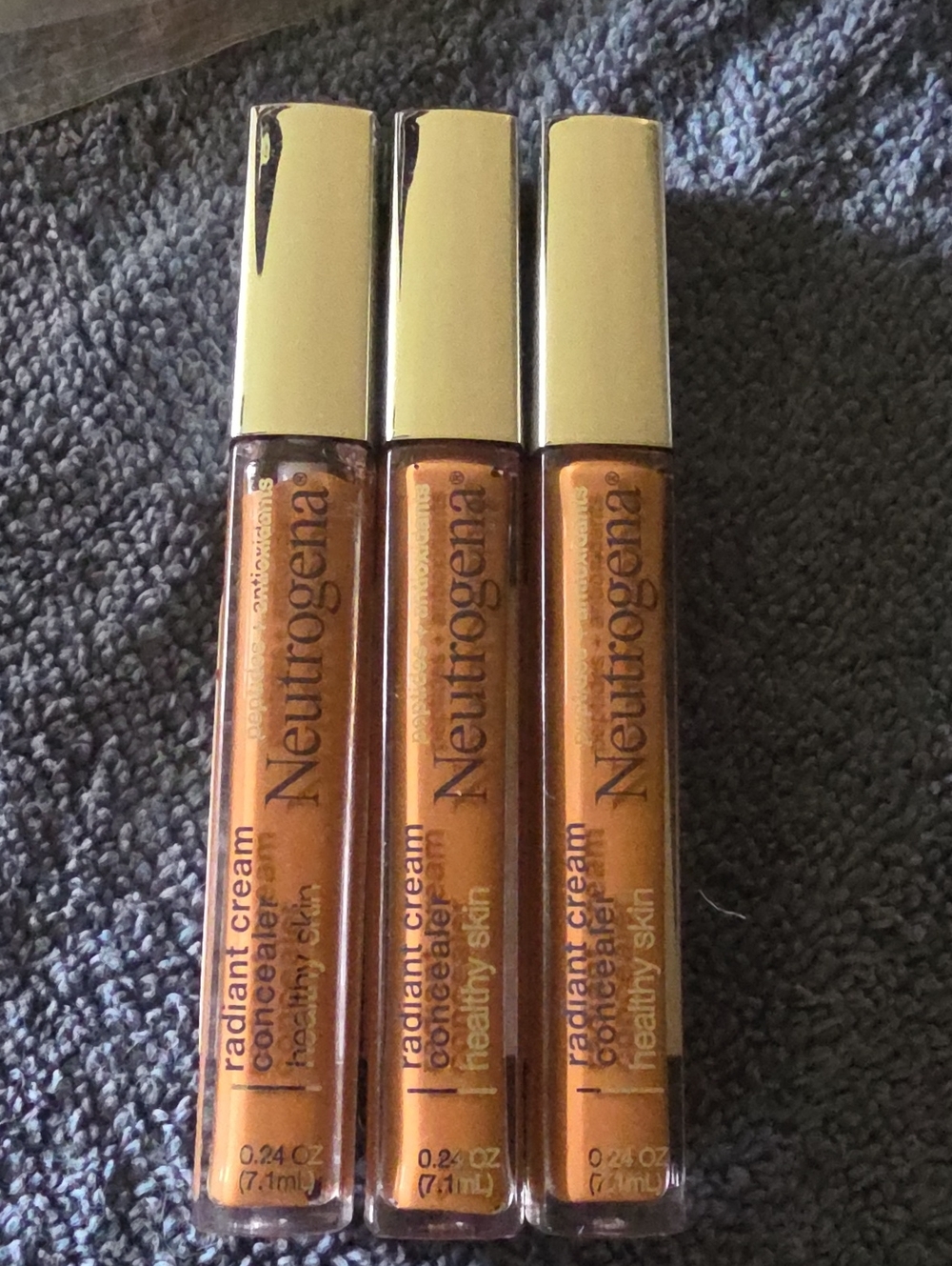 Three Neutrogena Radiant Cream Concealers PECAN MEDIUM/DEEP 02